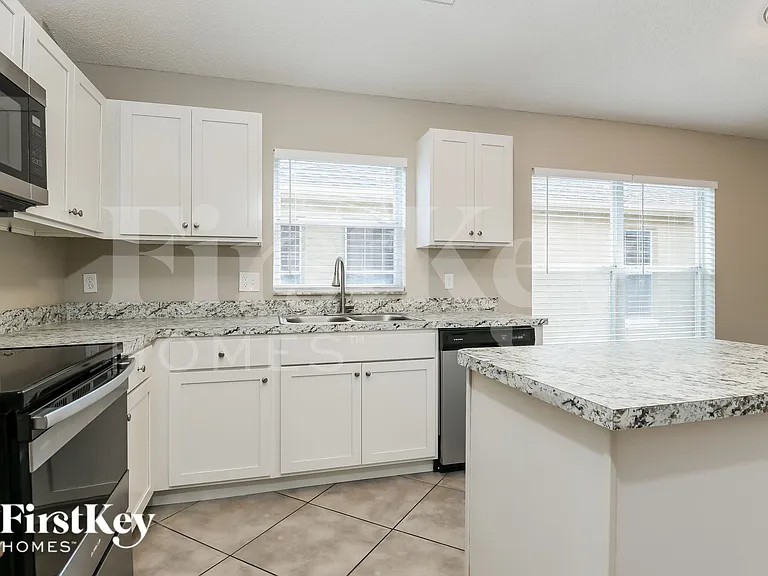 13521 Fordwell Dr — Photo 6
