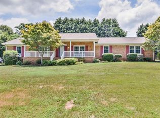 211 Devon Dr, Mauldin, SC 29662