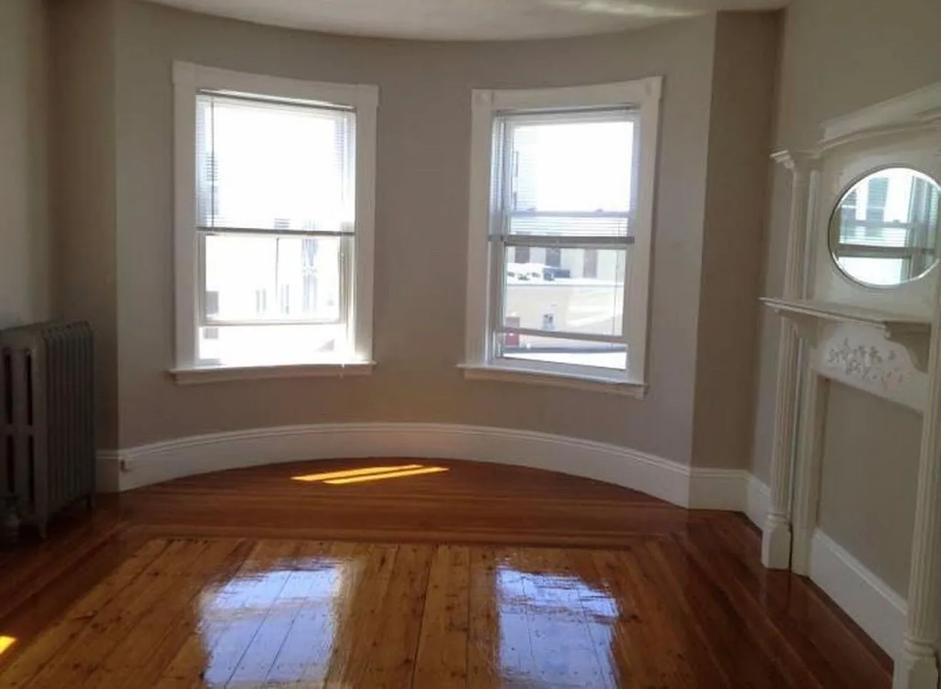5 bed, 2000 sqft, $3,400 — Photo 1