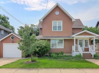 118 N Ellis Ave, Wheaton, IL 60187