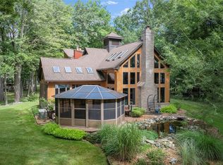 8931 Bridge Rd, Grosse Ile, MI 48138