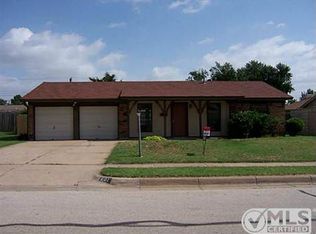 601 E Glendale St, Crowley, TX 76036