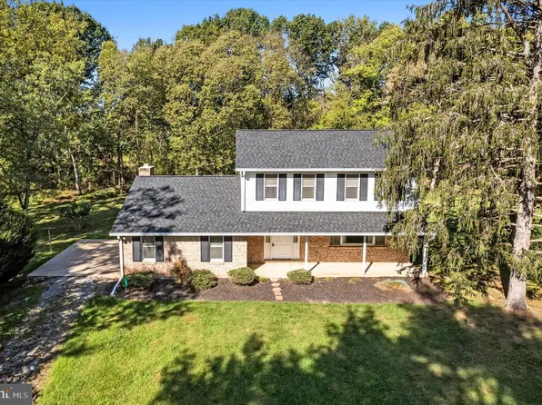 185 Shepherd Ln, Shepherdstown, WV 25443