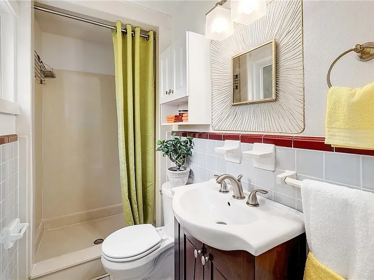 1101 Brentwood St — Photo 12