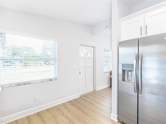5th image of 5144R 13th Ave S