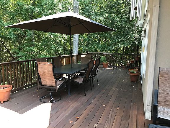 2nd image of 420 Thornwyck Trl