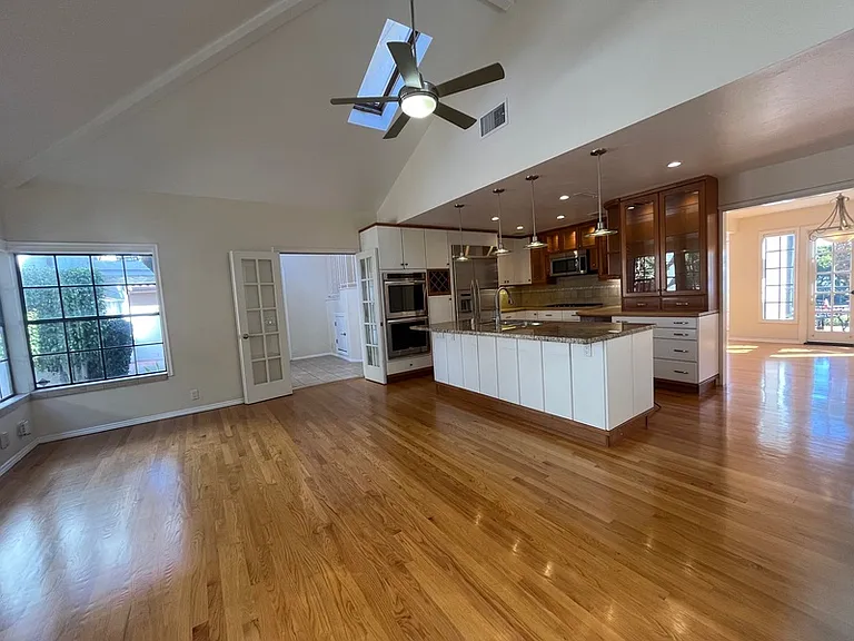 3516 Crown Point Dr — Photo 4