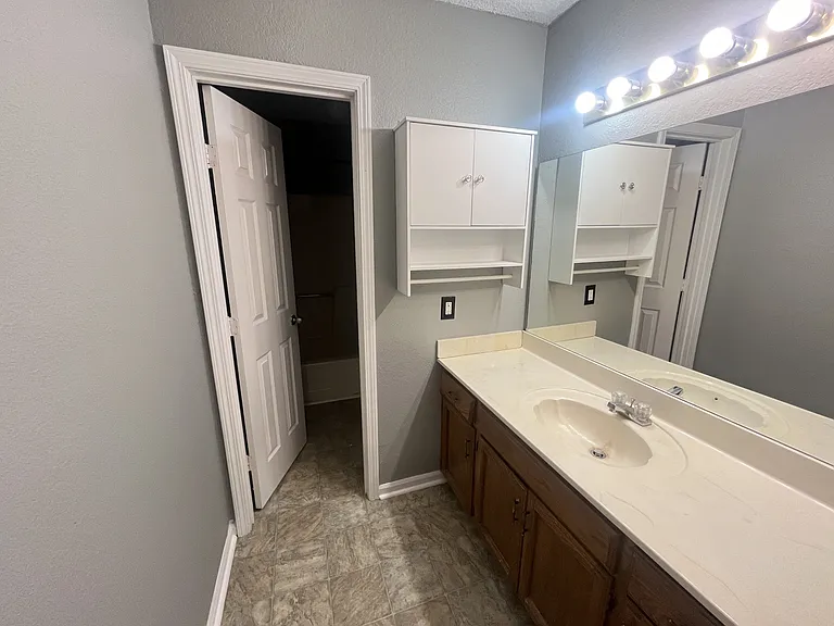 700 Cedar Dr #D — Photo 5