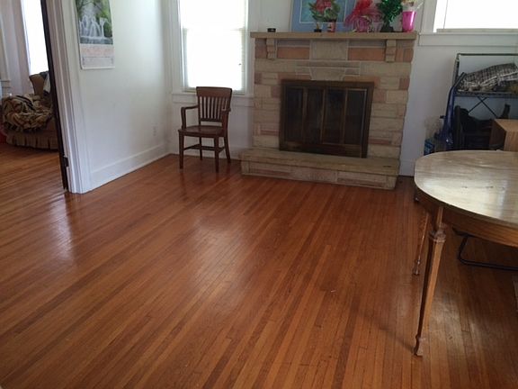 3rd image of 209 E Church St