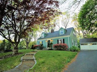 44 Rocky Ridge Dr, Trumbull, CT 06611