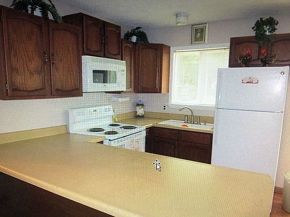 Kitchen with dining area