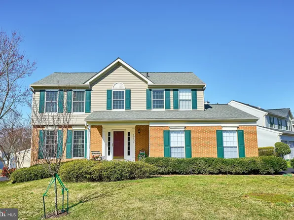 10128 Lavender Flower Ct, Manassas, VA 20110