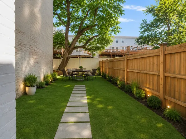 133 Quincy Street image 1 of 5