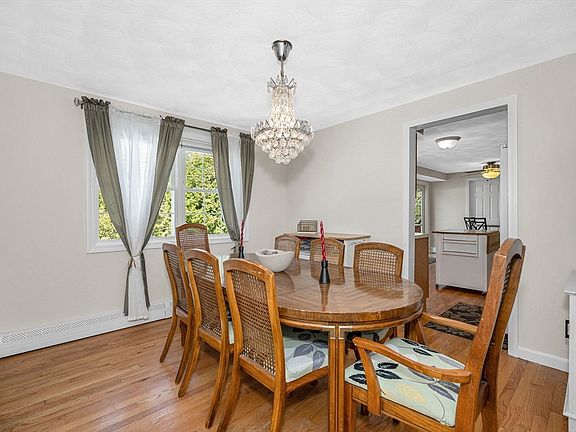 5th image of 1 Rosemary Ln