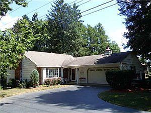 1st image of 144 Roycroft Cir