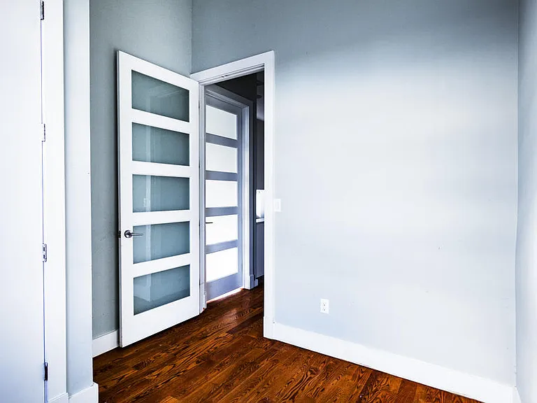 1503 Gates Ave #2F — Photo 10