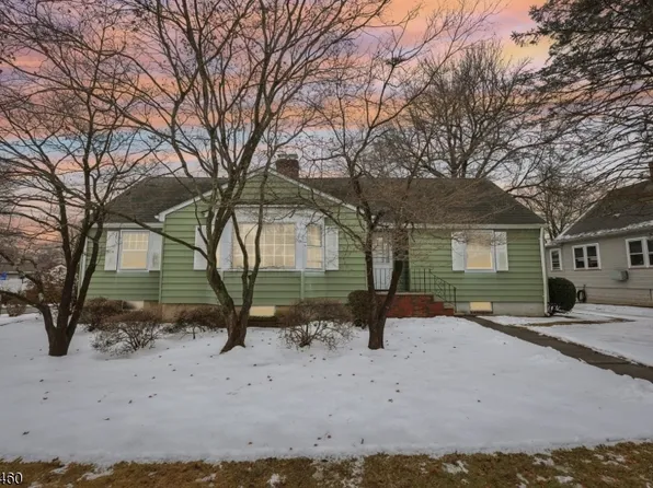 30 Richard Ave, West Caldwell Twp., NJ 07006