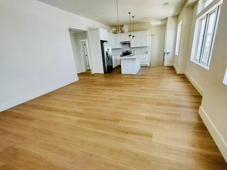 908 N Humboldt St #B — Photo 4