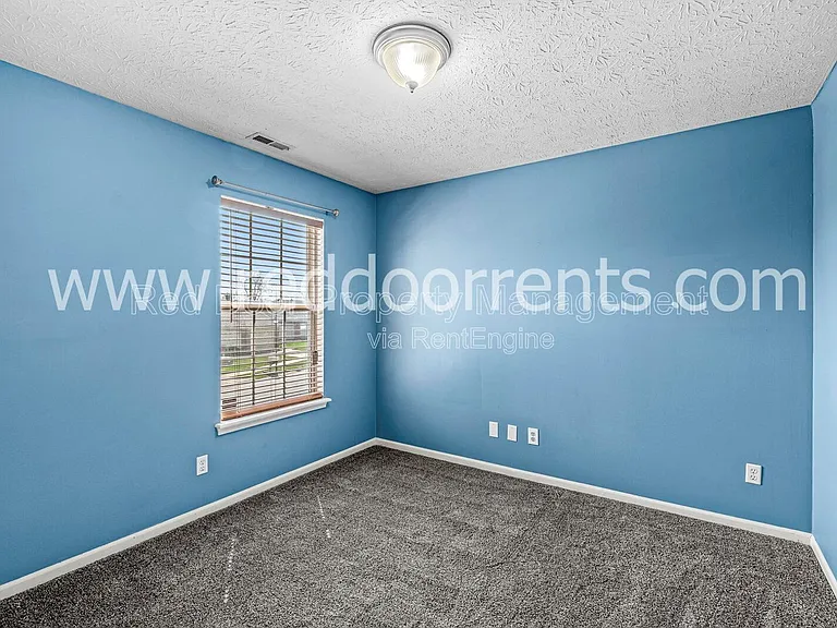 1522 Lake Point Ln N — Photo 16