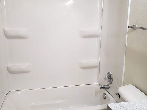 4th image of 1120 Grand Ave APT 5