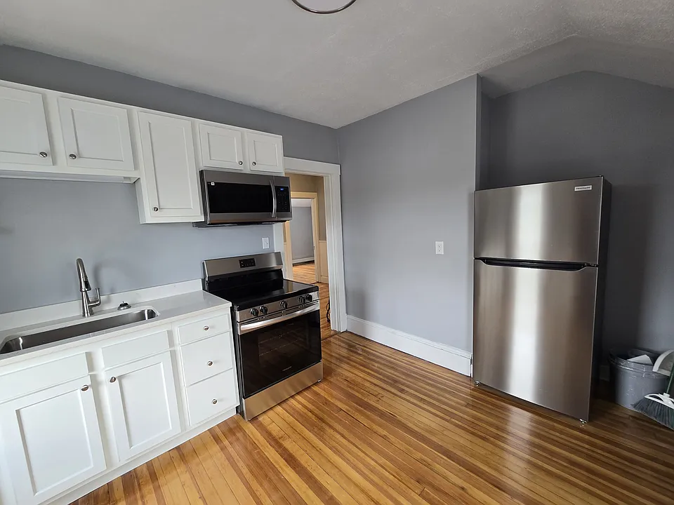 592 Prospect Ave #PENTHOUSE