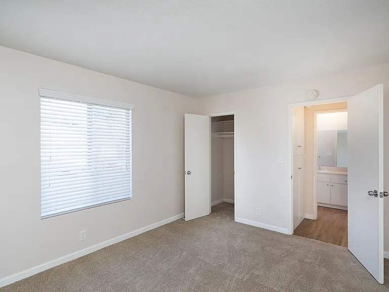 4444 Parks Ave #1 — Photo 7