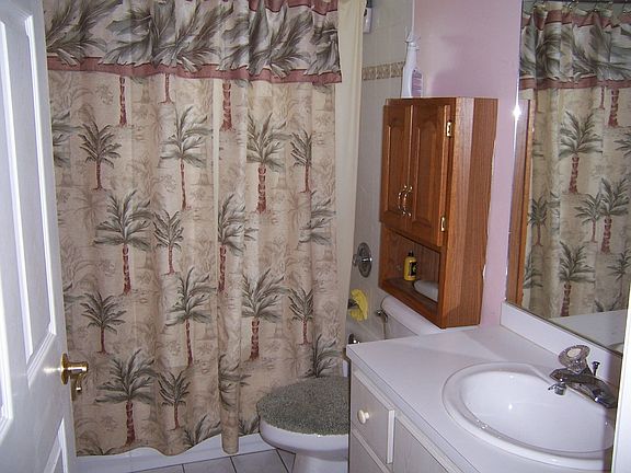 5th image of 3305 SW 6th Pl