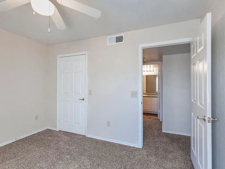 2400 Bolton Boone Dr — Photo 20