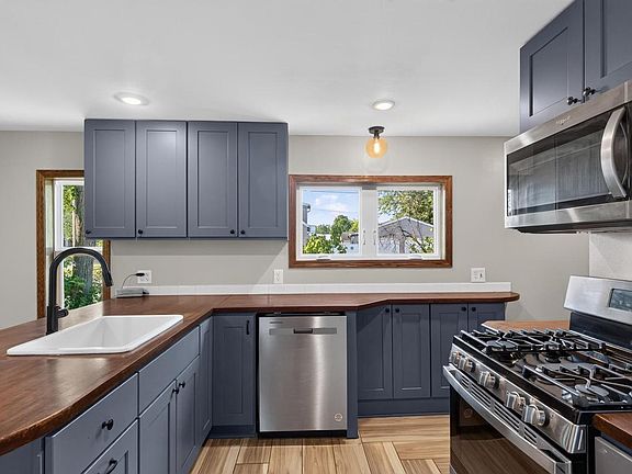 2nd image of 211 16TH STREET NORTH