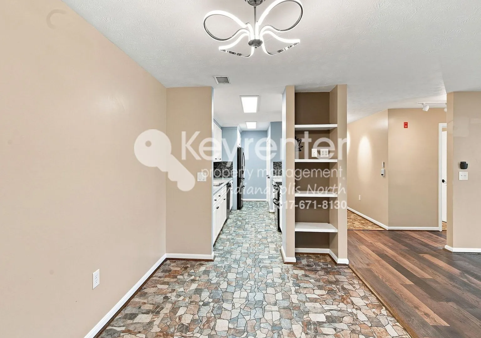 Modern 3-Bedroom Retreat with Pool, Fitness Center & More — Photo 4