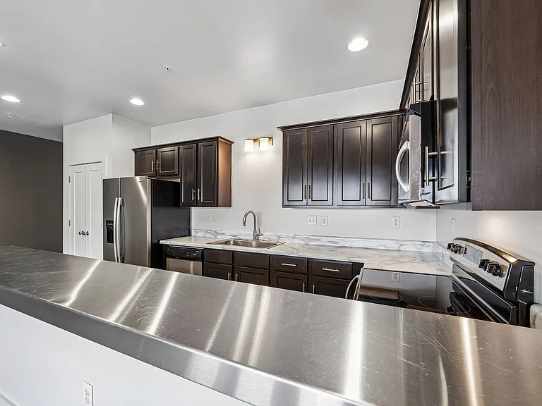 Myers Flats - 3 Bedroom — Photo 18