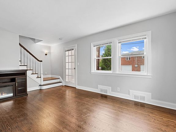 3rd image of 505 Highridge Ave