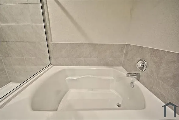 1510 Ashford Bend Ln — Photo 20
