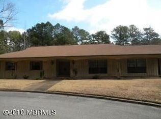 5010 Country Club Pl, Meridian, MS 39305