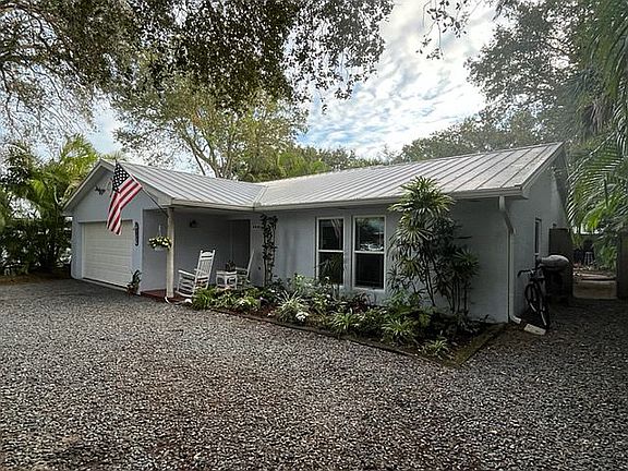 5th image of 9484 Frangipani Dr