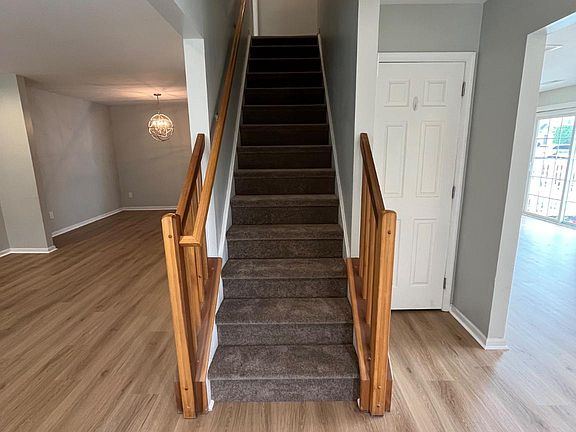4th image of 4201 Grenwich Ln