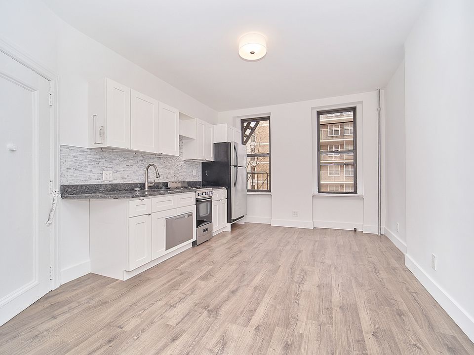 1st image of 223 E 88th St #31