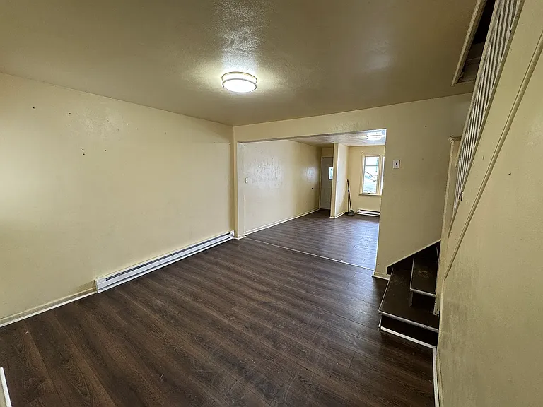 217 S South St — Photo 5