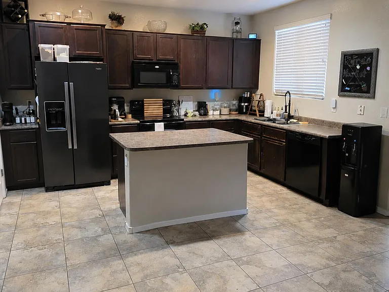4057 E Karsten Dr — Photo 3