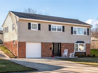 2813 Blackhawk Rd, Dayton, OH 45420