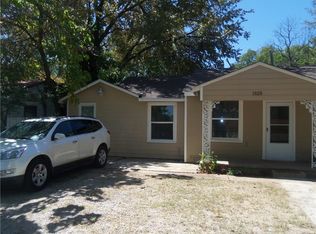 1325 S Saint Augustine Dr, Dallas, TX 75217