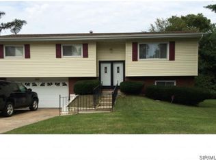 8615 New Bunkum Rd, Caseyville, IL 62232