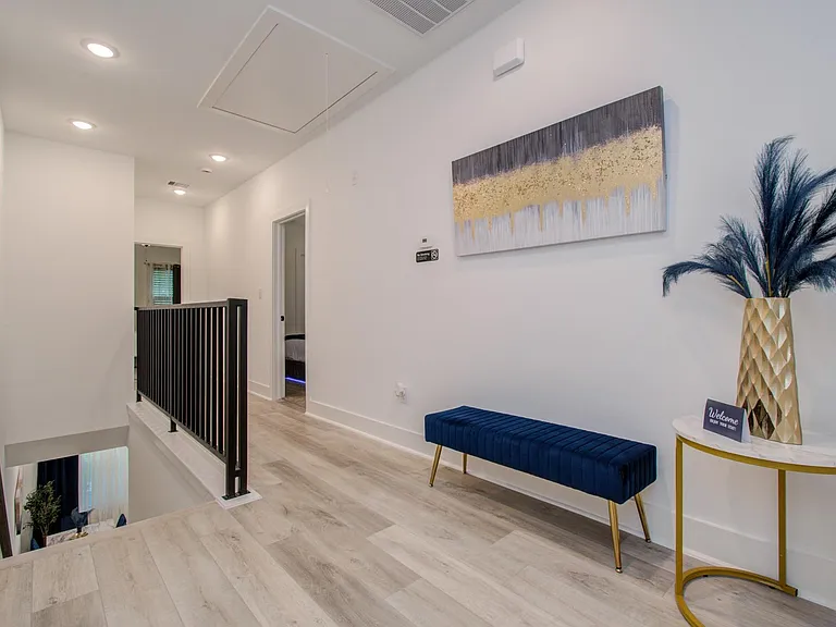 1616 Benson St — Photo 16