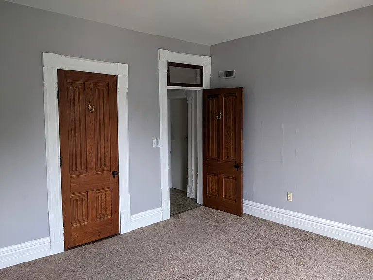1180 Hudson Rd #4 — Photo 9