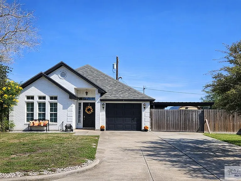 2709 S Calle Duquesa — Photo 1