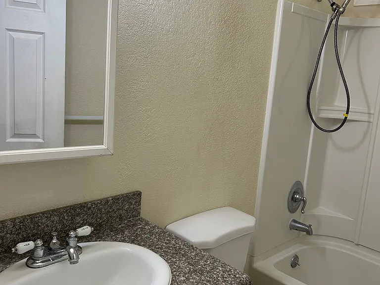 1051 Bryan St #A — Photo 10