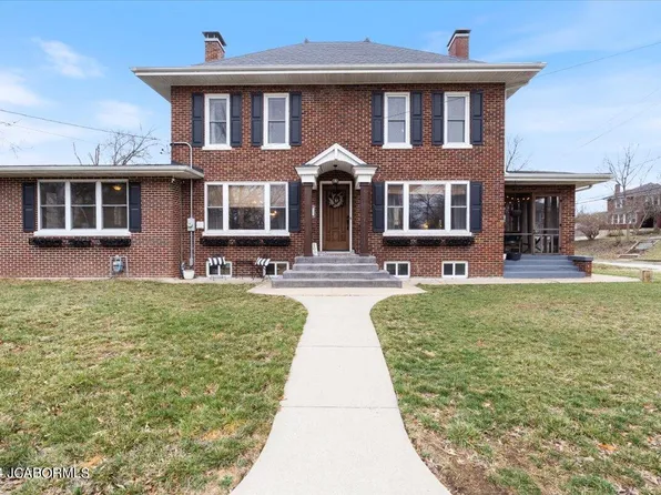 100 E Circle Dr, Jefferson City, MO 65109