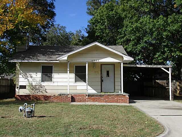 1st image of 4905 N Willow Ave