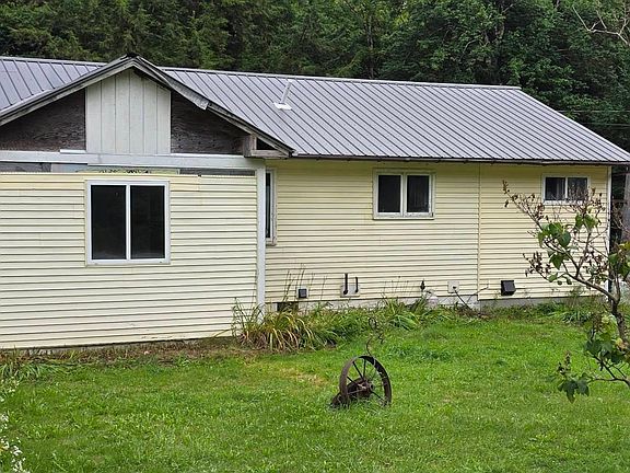 2nd image of 802 Downingsville Road
