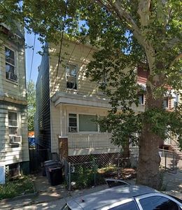 88 Clerk St, Jersey City, NJ, 07305